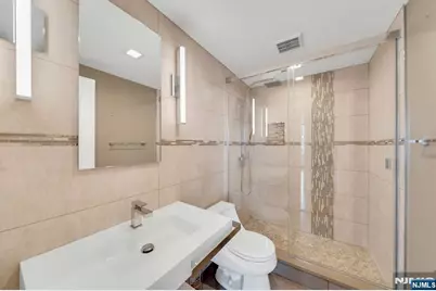300 Winston 2110 #2110, Cliffside Park, NJ 07010 - Photo 18