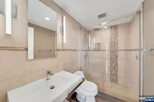 300 Winston 2110, Cliffside Park, NJ 07010 - Photo 18