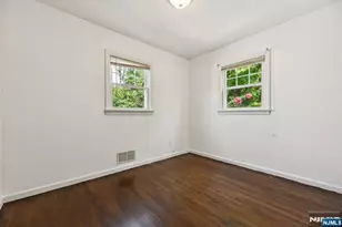 482 S Elm St, Maywood, NJ 07607 - Photo 4