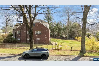 595 Knickerbocker Road, Tenafly, NJ 07670 - Photo 28