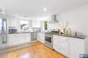 22 Center St, Midland Park, NJ 07432 - Photo 8