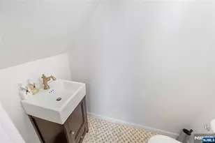 22 Center St, Midland Park, NJ 07432 - Photo 12