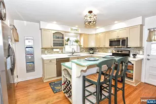 411 Prospect St, Ridgewood, NJ 07450 - Photo 14