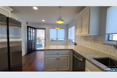 118 E Brinkerhoff Avenue 1st Fl #1st Fl, Palisades Park, NJ 07650 - Photo 8