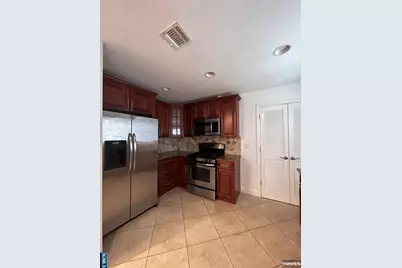 114 Grove Avenue 2 Second Flo #2 second flo, Maywood, NJ 07607 - Photo 2