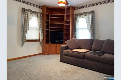 529 Fern Avenue, Lyndhurst Township, NJ 07071 - Photo 6