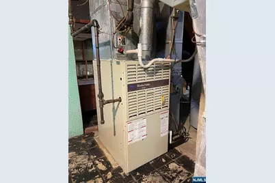 529 Fern Avenue, Lyndhurst Township, NJ 07071 - Photo 12