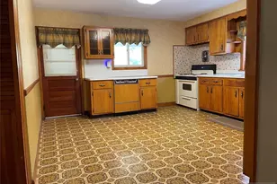 529 Fern Ave, Lyndhurst Township, NJ 07071 - Photo 4