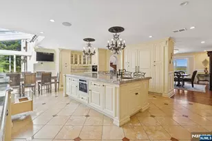 912 Cherokee Ln, Franklin Lakes, NJ 07417 - Photo 20