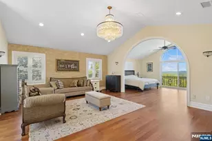 912 Cherokee Ln, Franklin Lakes, NJ 07417 - Photo 38