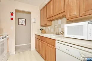 540 Fairview Ave 314, Westwood, NJ 07675 - Photo 10