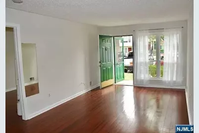 727 Pepperidge Road, Mahwah, NJ 07430 - Photo 2