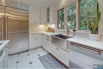 69 Knollwood Road, Upper Saddle River, NJ 07458 - Photo 6