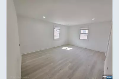 683 Kingsland, Lyndhurst Township, NJ 07071 - Photo 6