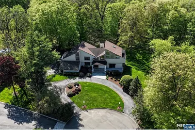 10 Mallard Run, Upper Saddle River, NJ 07458 - Photo 2