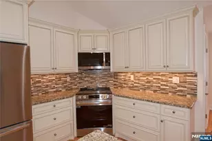 673 Glendale Road Upstairs Apa, Franklin Lakes, NJ 07417 - Photo 6