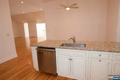 673 Glendale Road Upstairs Apa #Upstairs Apa, Franklin Lakes, NJ 07417 - Photo 8