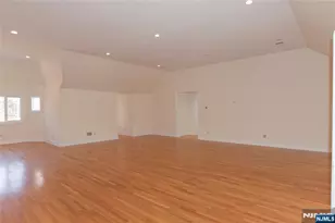 673 Glendale Road Upstairs Apa, Franklin Lakes, NJ 07417 - Photo 10