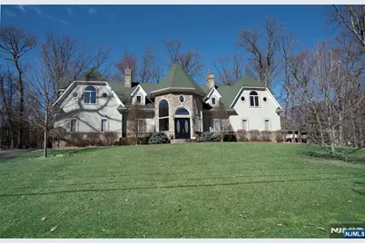 673 Glendale Road Upstairs Apa #Upstairs Apa, Franklin Lakes, NJ 07417 - Photo 1