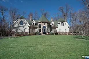 673 Glendale Road Upstairs Apa, Franklin Lakes, NJ 07417 - Photo 1