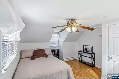 569 Linden Avenue, Teaneck Township, NJ 07666 - Photo 24