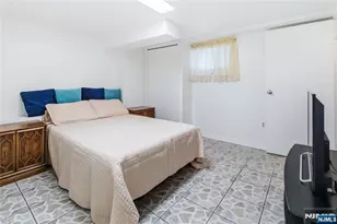 569 Linden Ave, Teaneck Township, NJ 07666 - Photo 32