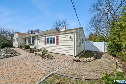 576 Thurnau Drive, River Vale Township, NJ 07675 - Photo 4