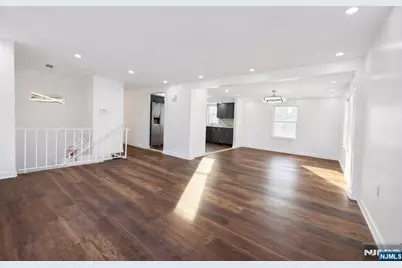 87 Merseles Street 2 #2, Jersey City, NJ 07302 - Photo 4