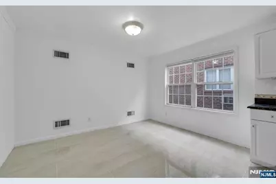 29 Prospect Street, Palisades Park, NJ 07650 - Photo 16