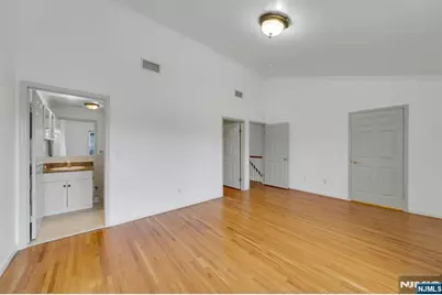 29 Prospect Street, Palisades Park, NJ 07650 - Photo 12