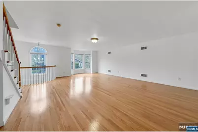 29 Prospect Street, Palisades Park, NJ 07650 - Photo 6