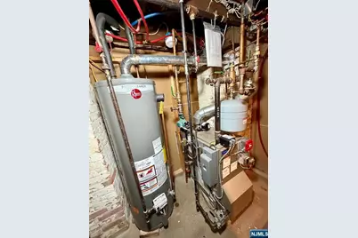 41 N 11th, Paterson, NJ 07522 - Photo 32