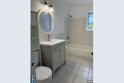 2350 Linwood Avenue 3H #3H, Fort Lee, NJ 07024 - Photo 12