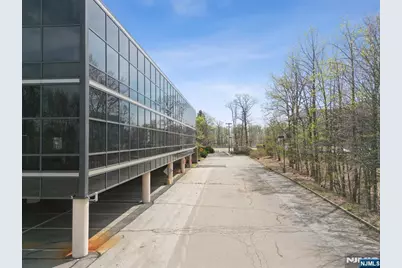 1000 Sylvan Avenue, Englewood Cliffs, NJ 07632 - Photo 30