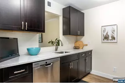 971 Bloomfield Avenue 12 #12, Glen Ridge, NJ 07028 - Photo 12