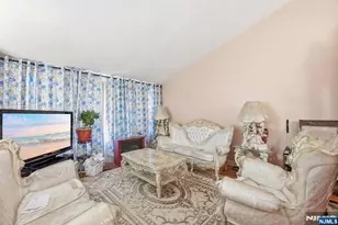 674 Berkeley Ave, Orange, NJ 07050 - Photo 6