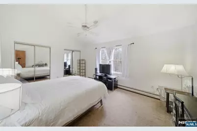 28 Village Drive 303 #303, Hamburg, NJ 07419 - Photo 16