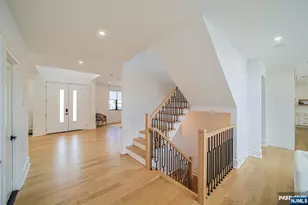 144 Village Cir, Paramus, NJ 07652 - Photo 8