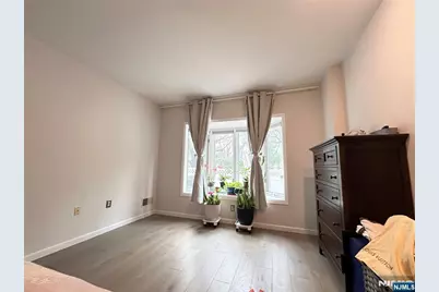 18 Independence Way J018 #J018, Edgewater, NJ 07020 - Photo 8