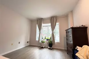 18 Independence Way J018, Edgewater, NJ 07020 - Photo 8