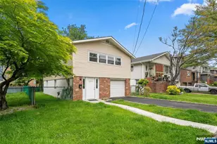 1423 13th St, Fort Lee, NJ 07024 - Photo 2