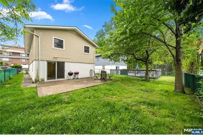 1423 13th Street, Fort Lee, NJ 07024 - Photo 26