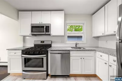 1423 13th Street, Fort Lee, NJ 07024 - Photo 10