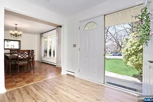 7 Tufts Ct, Paramus, NJ 07652 - Photo 6