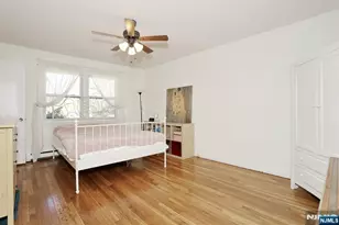 7 Tufts Ct, Paramus, NJ 07652 - Photo 18