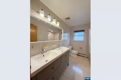 1622 John Street 2 #2, Fort Lee, NJ 07024 - Photo 2