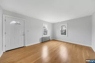 32 7th Ave, Manville, NJ 08835 - Photo 2