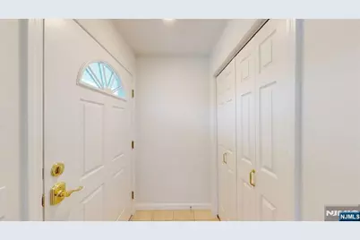 272 Highland Avenue, Palisades Park, NJ 07650 - Photo 6