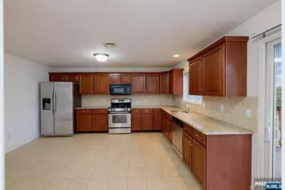 272 Highland Avenue, Palisades Park, NJ 07650 - Photo 24