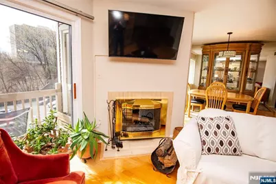 507 Windsor Drive 107 #107, Palisades Park, NJ 07650 - Photo 4